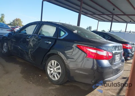 2016 Nissan Altima 2.5/2.5 S/2.5 Sl/2.5 Sr/2.5 Sv z USA, uszkodzony, nr VIN 1N4AL3AP6GC218225